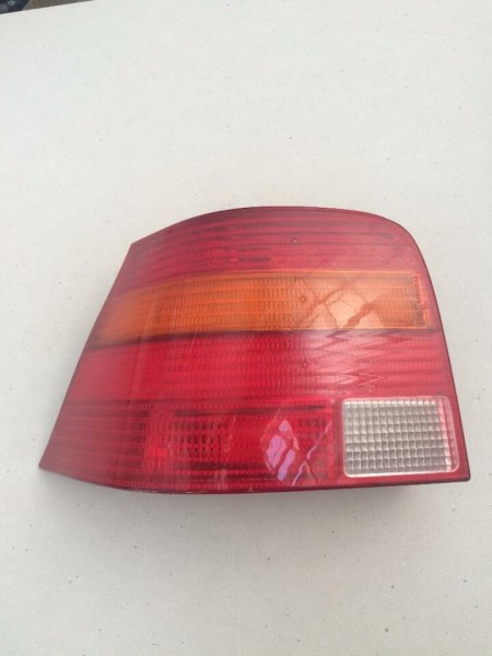 VW Golf IV Rücklicht links Rückleuchte