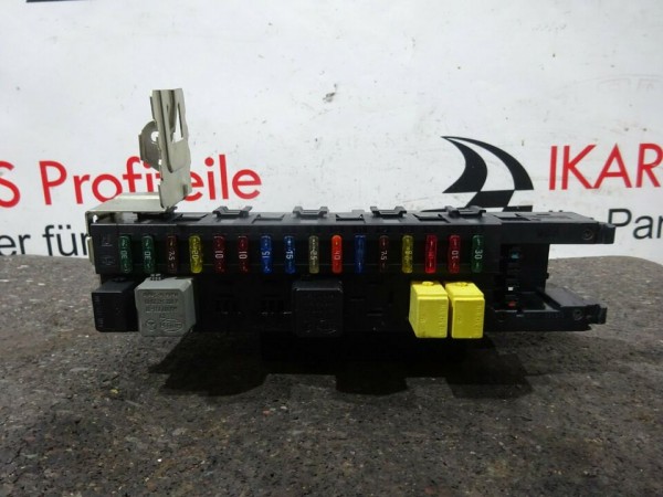 Mercedes C-Klasse W203 Sicherungskasten SAM Modul 2035452401
