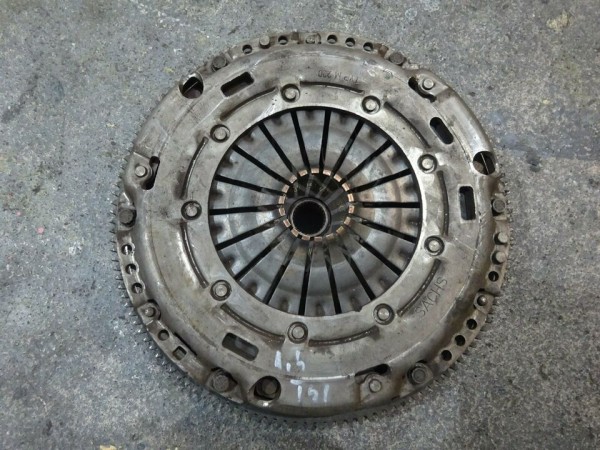  VW Golf Seat Skoda Audi 1,4 TSI Schwungrad Schwungscheibe 6 Gang