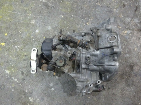 Suzuki Liana 1,6l Schaltgetriebe 5 Gang Getriebe