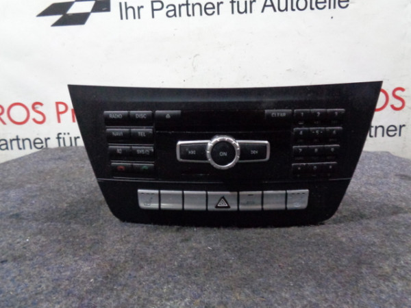 Mercedes C-Klasse W204 Autoradio Radio CD-Player Navi A2049005908