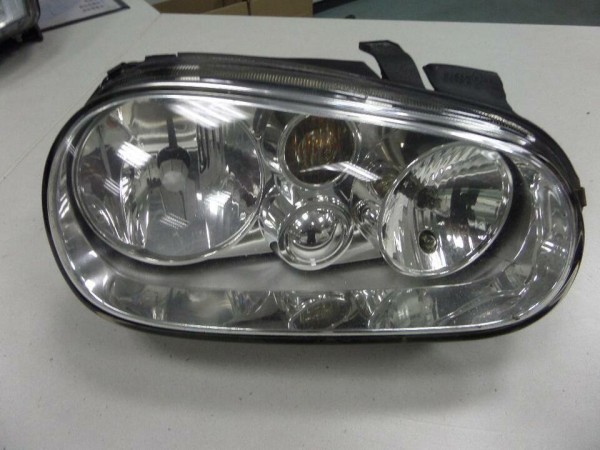 VW Golf IV Scheinwerfer Rechts ohne Nebel