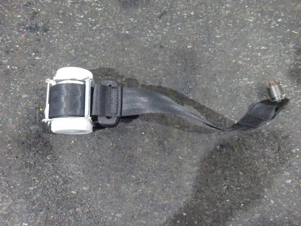 Fiat 500L Sicherheitsgurt Gurt Fahrerseite hinten rechts