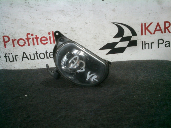 Audi A3 8P Nebelscheinwerfer vorne rechts Beifahrerseite 24696800