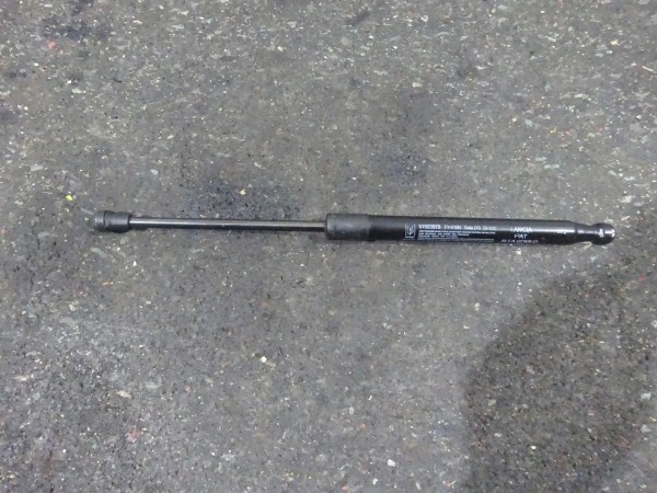 Fiat 500L Motorhaubendämpfer Dämpfer Gasfeder Haube 51923979.