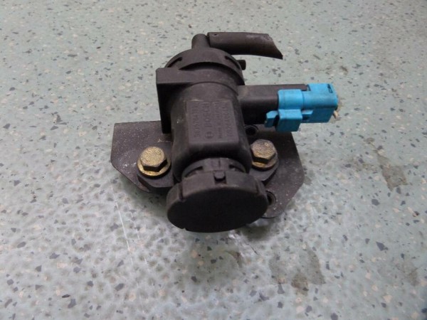 Peugeot Citröen 2.2L HDi Unterdruckventil 9635704380 0928400414