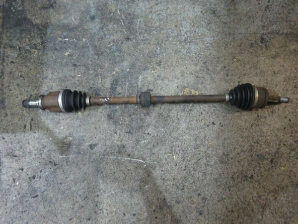 Mitsubishi Colt IV Antriebswelle Gelenkwelle Welle vorne rechts Benziner