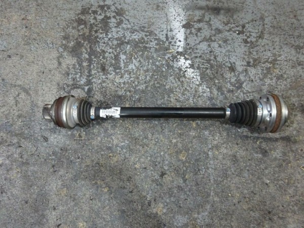 Audi Q5 8R Automatik Antriebswelle Welle links vorne 8R0501203