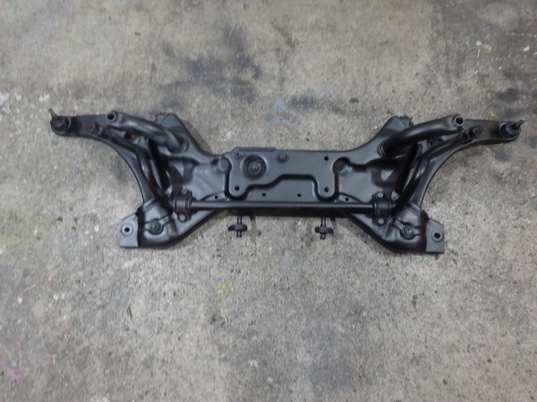 Mitsubishi Colt lV Z30 Motorträger Vorderachse Achse vorne