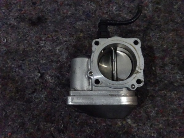  Renault Modus 1,6L 16V Drosselklappe Klappe Stutzen 8200190230