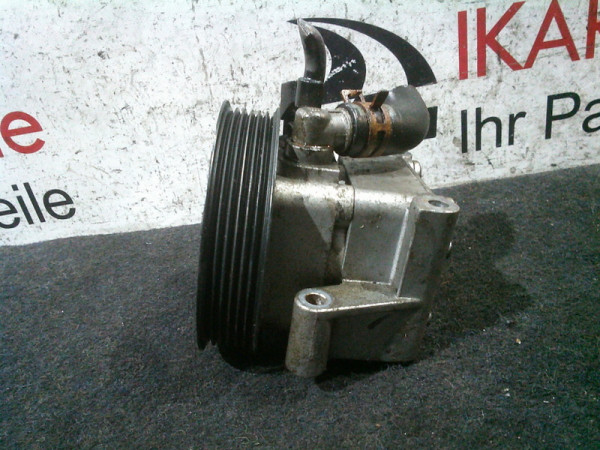 Ford Focus II 1,6 L Servoumpe Pumpe Hydraulikpumpe 7613955148 Benziner