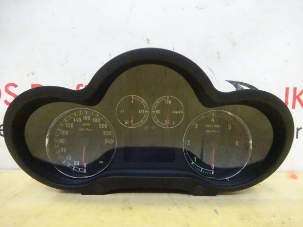 Alfa Romeo 147 Diesel Tacho Kombiinstrument Tachometer 0156071228
