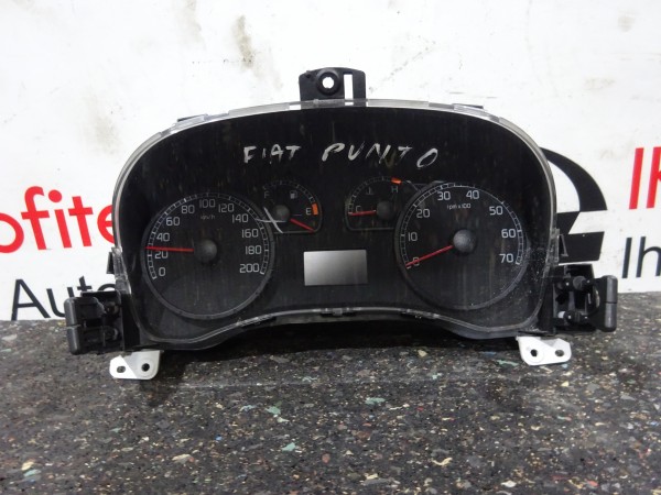 Fiat Punto 188 Kombiinstrument Tacho Tachometer 1,2 46833368