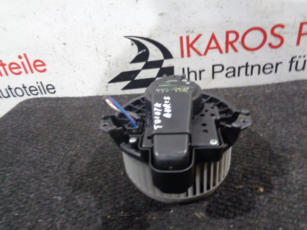Toyota Auris E15 Heizungslüfter Lüfter innen AV272700-8103