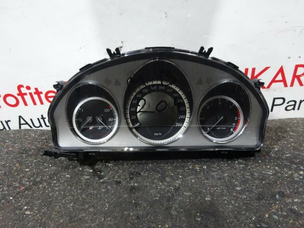 Mercedes C-Klasse 204 Tacho Kombiinstrument Tachometer 2049002105