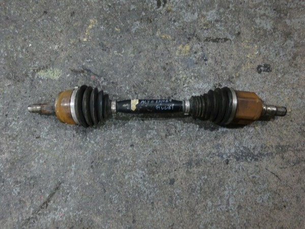 Alfa Romeo Giulietta 940 Antriebswelle vorne Links Gelenkwelle