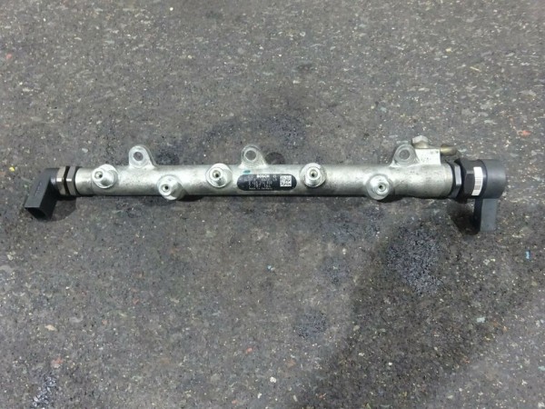 BMW 3er E46 Einspritzleiste Leiste Einspritzung 7787164