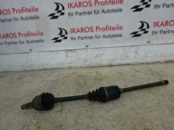 BMW X3 E83 Antriebswelle vorne Rechts 8250130587002 Gelenkwelle