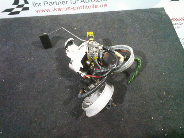 Audi A4 2,5 TDI Krarftstoffpumpe Benzinpumpe Fördereinheit 8D0906087AF