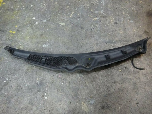 Mercedes C-Klasse 204 Abdeckung Scheibe Waschdüse A2048303213