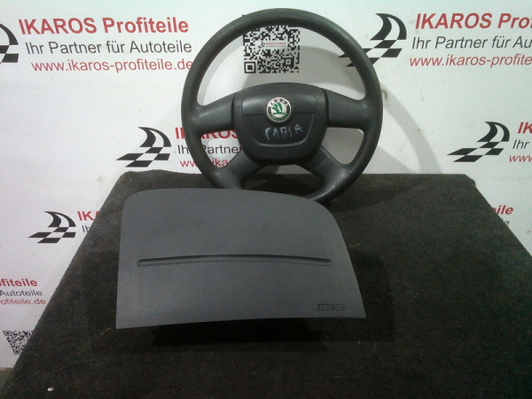 Skoda Fabia 2 II Airbagabdeckung Lenkrad 5J18800202