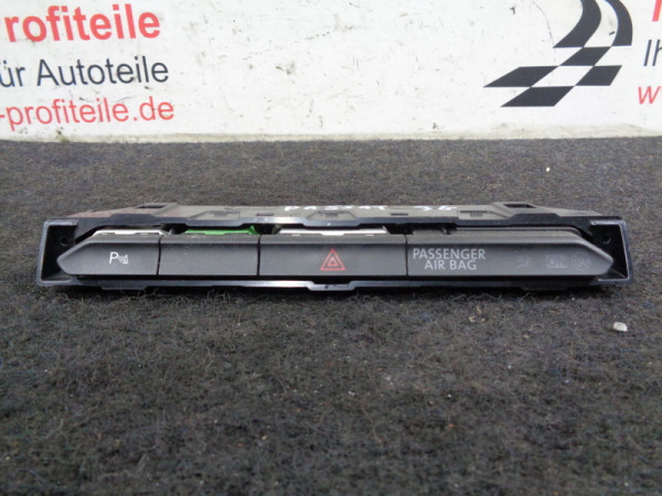 VW Passat Variant 3G Schalter Warnblinker Warnblinkschalter Warnblinktaste 3G1853770A