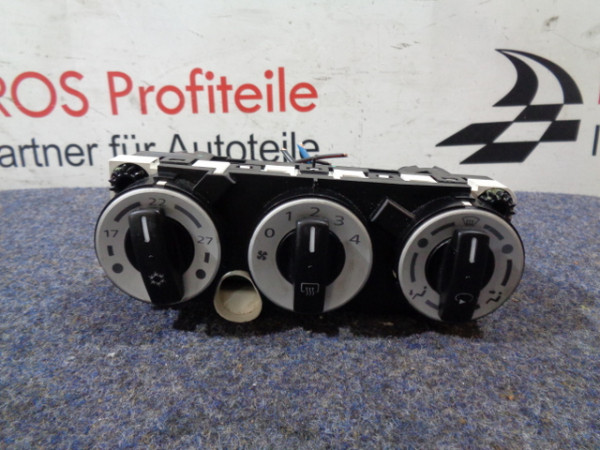 Mitsubishi Colt Klimabedienteil Bedienteil P7820A256-G