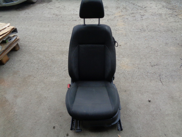 VW Polo 6R Fahrersitz vorne Links 3 türer Sitz Stoffsitz KN Sitze