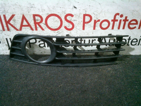 Audi A4/B6 Nebelscheinwerferabdeckung Abdeckung Verkleidung Nebelscheinwerfer rechts 8E0807681