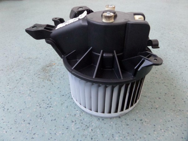 Opel Corsa D Heizungslüfter Gebläsemotor Lüfter innen